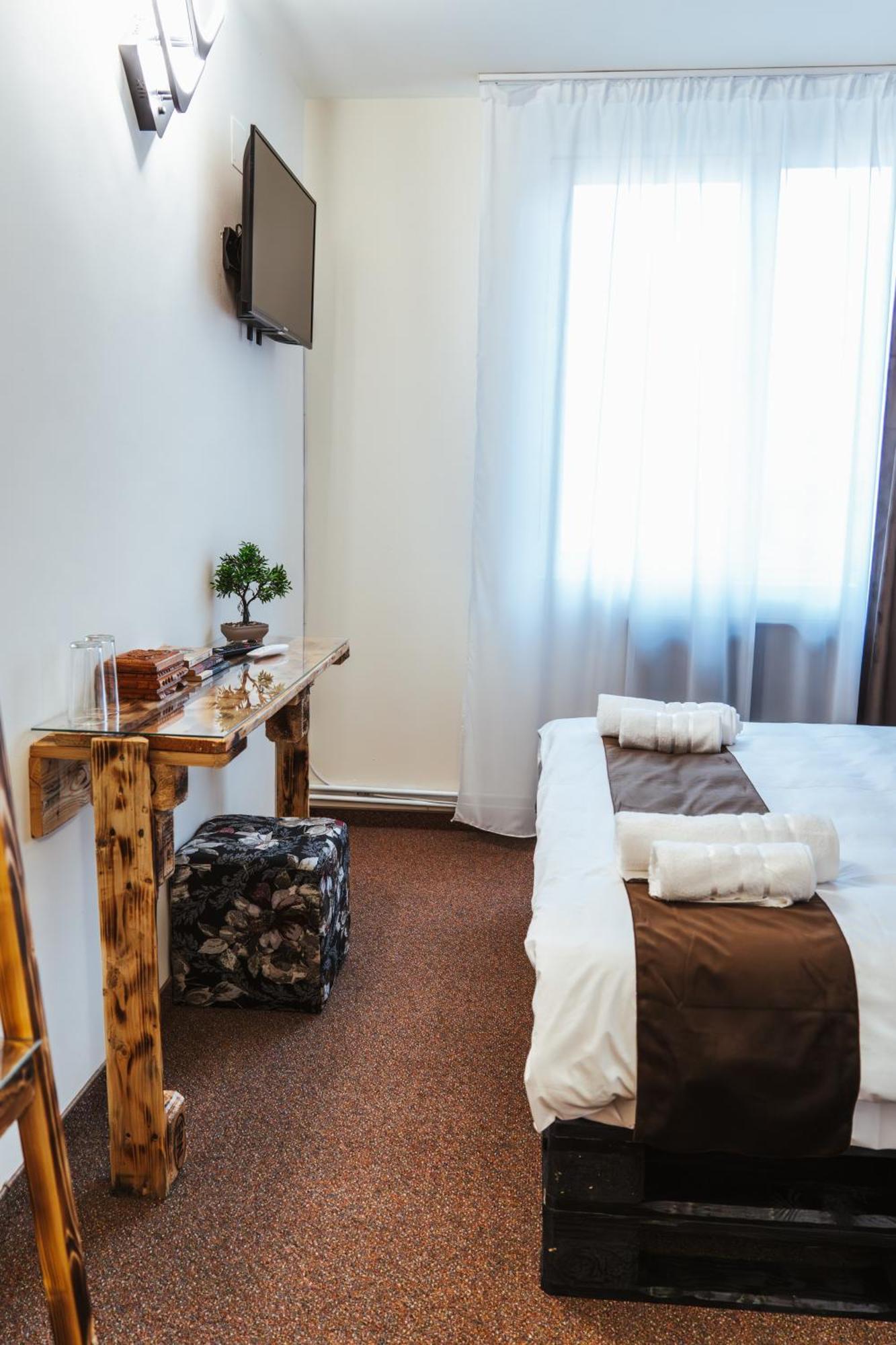 Casa Rosu Hotel